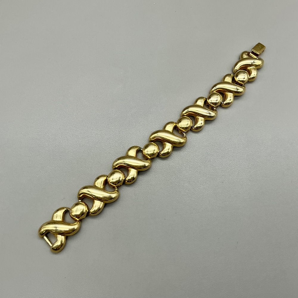 F.O. Inc Hugs and Kisses X and O Link Bracelet Women Gold Tone Vintage Jewelry